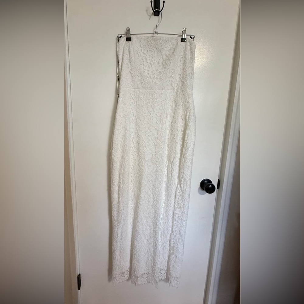 Park & Fifth Medium Neve White Lace Maxi Strapless Dress - Picture 4 of 6